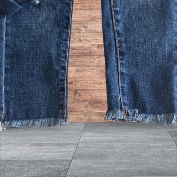 FASHION NOVA MEDIUM WASH JEANS - Picture 9 of 12